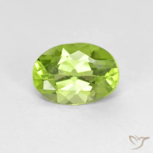 0.82ct 자연스러운 미디엄 그린 감람석, 타원형, VS