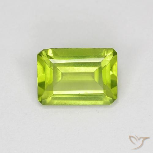 0.95ct 자연스러운 활기찬 황록색 감람석, 에메랄드 컷, VS