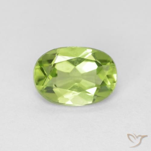 0.86ct 자연스러운 활기찬 녹색 감람석, 타원형, VVS-VS