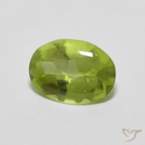 0.78ct 자연스러운 활기찬 녹색 감람석, 타원형, 투명한