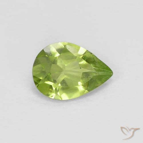 0.67ct 자연스러운 미디엄 그린 감람석, 배 모양, VVS-VS