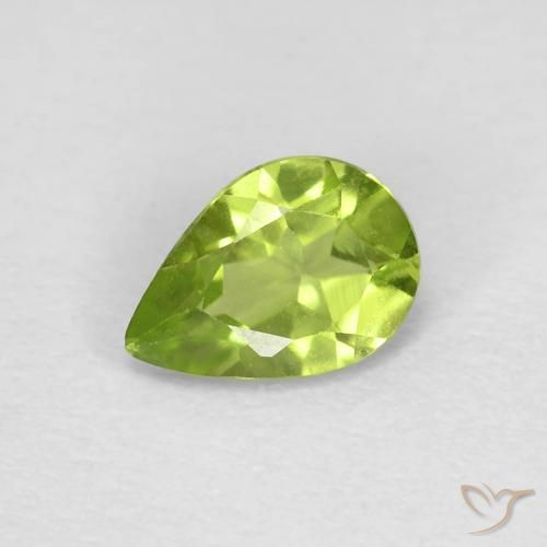 0.73ct 자연스러운 활기찬 녹색 감람석, 배 모양, VS
