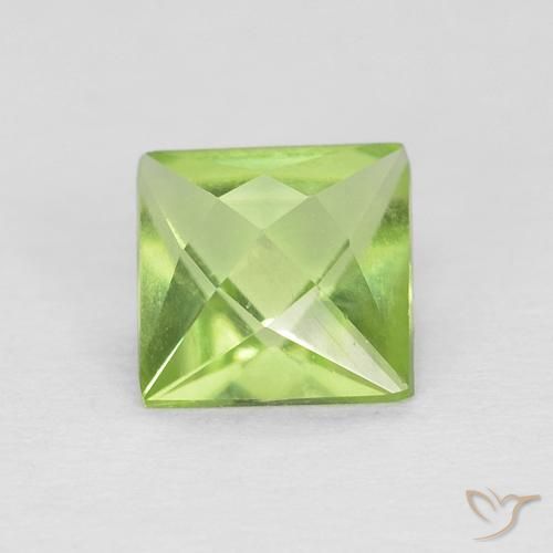 0.72ct 자연스러운 미디엄 그린 감람석, 정사각형, VS