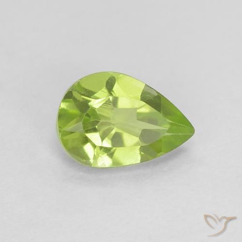 0.73ct 자연스러운 미디엄 그린 감람석, 배 모양, VVS-VS