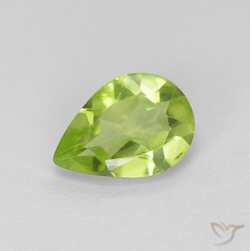 0.72ct 자연스러운 미디엄 그린 감람석, 배 모양, VVS-VS