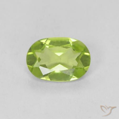 0.73ct 자연스러운 미디엄 그린 감람석, 타원형, VVS
