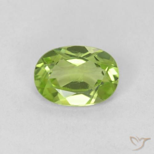 0.78ct 자연스러운 활기찬 녹색 감람석, 타원형, VVS
