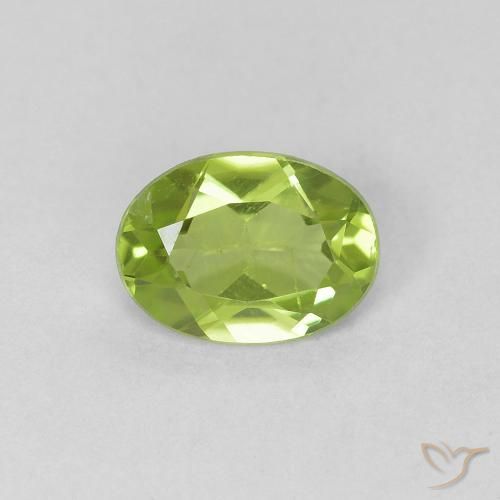 0.67ct 자연스러운 활기찬 녹색 감람석, 타원형, VS
