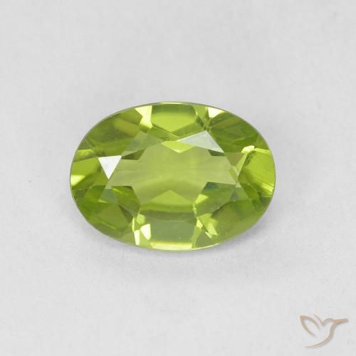 0.85ct 자연스러운 활기찬 녹색 감람석, 타원형, VVS-VS