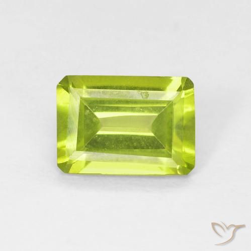 0.93ct 자연스러운 밝은 녹색 감람석, 에메랄드 컷, VVS