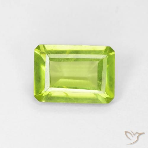 0.88ct 자연스러운 밝은 녹색 감람석, 에메랄드 컷, VS-SI