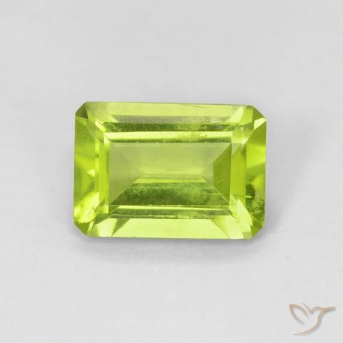 0.89ct 자연스러운 밝은 녹색 감람석, 에메랄드 컷, VS