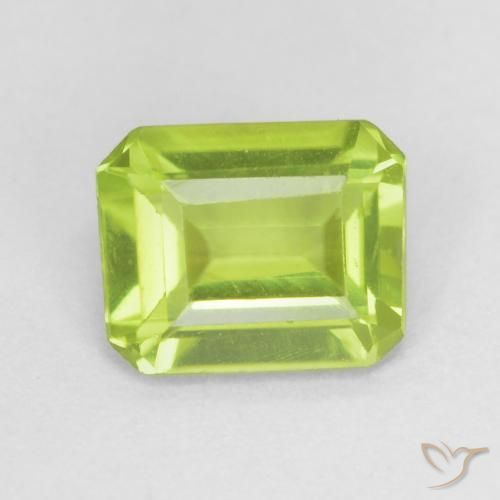 0.78ct 자연스러운 밝은 녹색 감람석, 에메랄드 컷, VVS