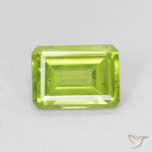 1.04ct 자연스러운 밝은 녹색 감람석, 에메랄드 컷, VS