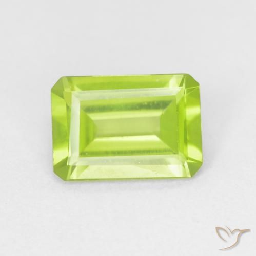0.88ct 자연스러운 밝은 녹색 감람석, 에메랄드 컷, VVS