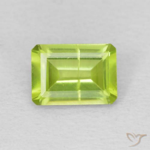 0.98ct 자연스러운 밝은 녹색 감람석, 에메랄드 컷, SI