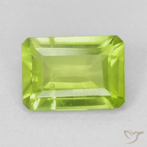 0.96ct 자연스러운 밝은 녹색 감람석, 에메랄드 컷, VS
