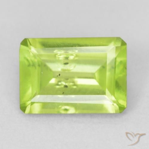0.95ct 자연스러운 황록색 감람석, 에메랄드 컷, VS-SI