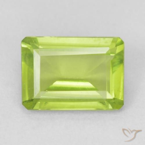 0.95ct 자연스러운 황록색 감람석, 에메랄드 컷, VVS