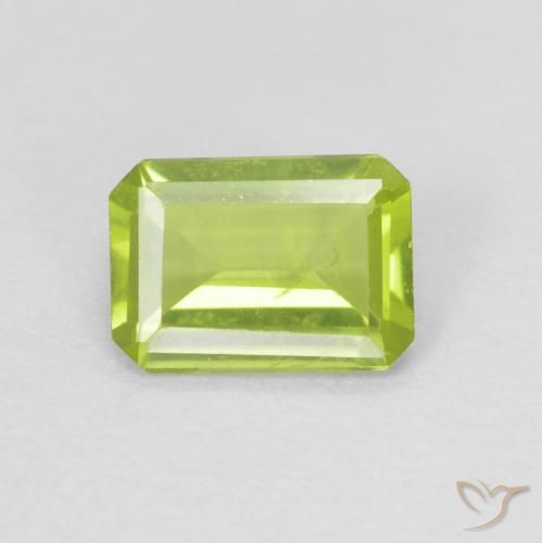 0.76ct 자연스러운 황록색 감람석, 에메랄드 컷, VVS-VS