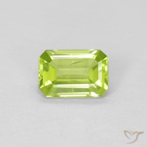 0.54ct 자연스러운 밝은 녹색 감람석, 에메랄드 컷, VVS-VS