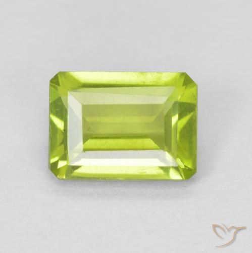 1.06ct 자연스러운 밝은 녹색 감람석, 에메랄드 컷, VVS-VS