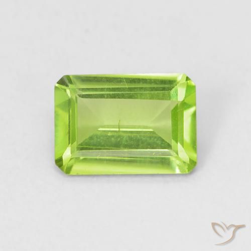 0.82ct 자연스러운 미디엄 그린 감람석, 에메랄드 컷, VS