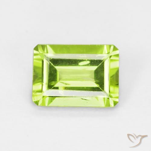 1.08ct 자연스러운 미디엄 그린 감람석, 에메랄드 컷, VS