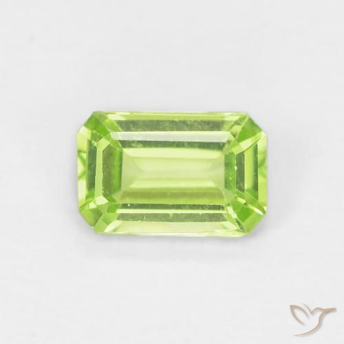 0.51ct 자연스러운 황록색 감람석, 에메랄드 컷, VVS
