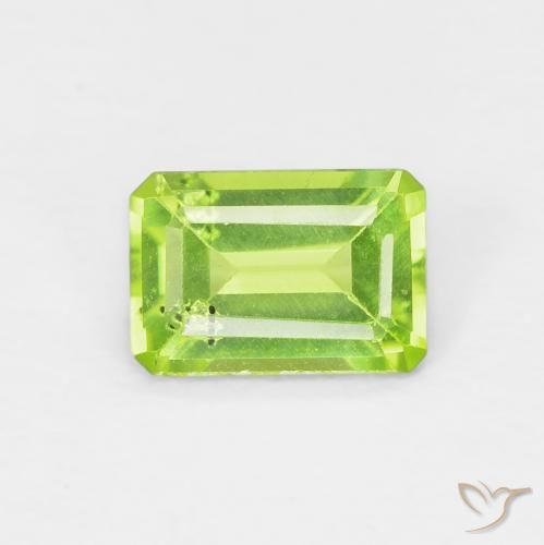 0.57ct 자연스러운 황록색 감람석, 에메랄드 컷, VS