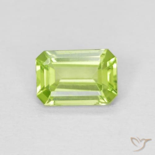0.55ct 자연스러운 밝은 녹색 감람석, 에메랄드 컷, VS
