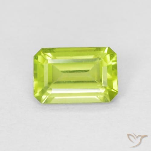 0.58ct 자연스러운 밝은 녹색 감람석, 에메랄드 컷, VS