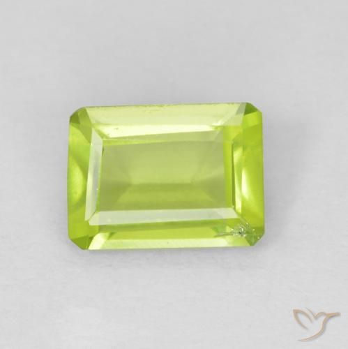 0.93ct 자연스러운 밝은 녹색 감람석, 에메랄드 컷, VS