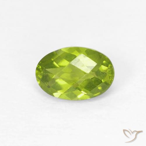 0.62ct 자연스러운 활기찬 녹색 감람석, 타원형, VS