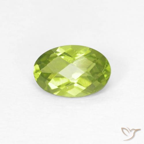 0.54ct 자연스러운 밝은 녹색 감람석, 타원형, VS