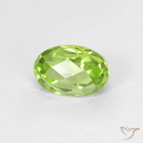 0.77ct 자연스러운 라이트 라이블리 그린 감람석, 타원형, VVS-VS