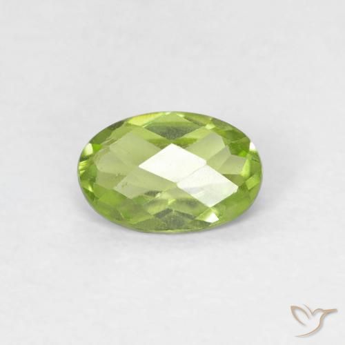 0.49ct 자연스러운 라이트 라이블리 그린 감람석, 타원형, VVS-VS