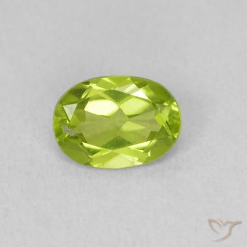 0.86ct 자연스러운 미디엄 그린 감람석, 타원형, VVS-VS