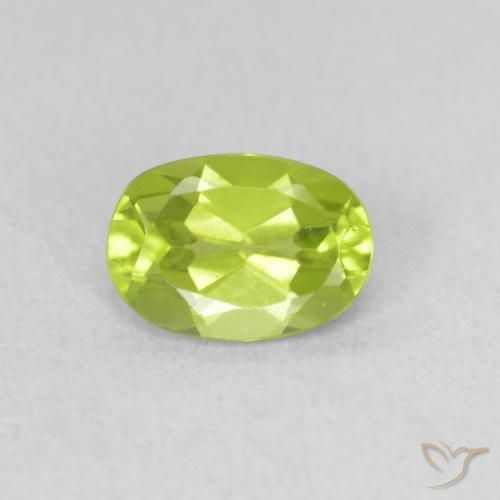0.91ct 자연스러운 활기찬 황록색 감람석, 타원형, VVS-VS