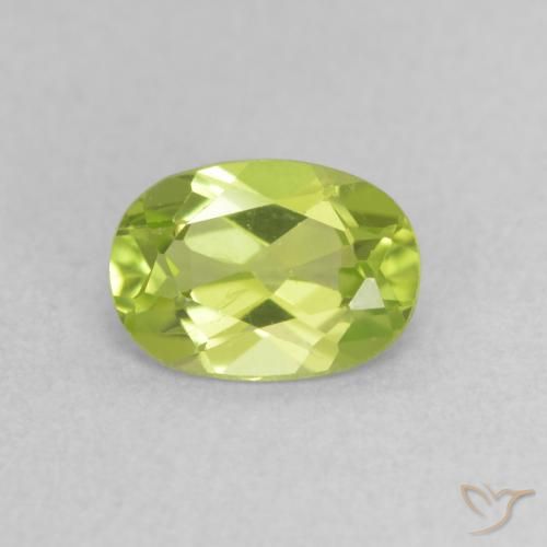 0.85ct 자연스러운 밝은 녹색 감람석, 타원형, VS