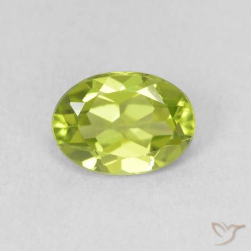 0.95ct 자연스러운 미디엄 그린 감람석, 타원형, VS