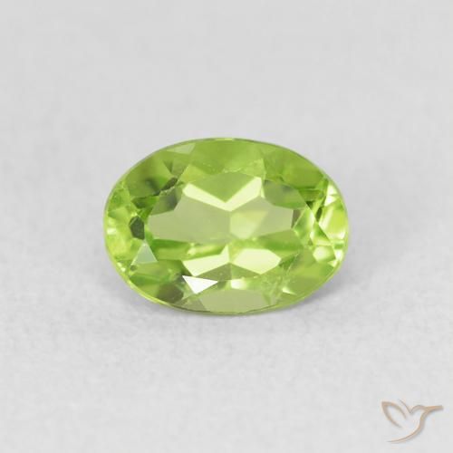 0.95ct 자연스러운 Medium Light-Green 감람석, 타원형, VS