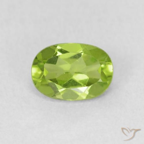 0.96ct 자연스러운 활기찬 녹색 감람석, 타원형, VS