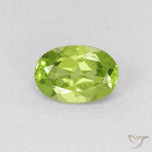 0.86ct 자연스러운 활기찬 녹색 감람석, 타원형, VS