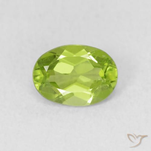 0.91ct 자연스러운 활기찬 녹색 감람석, 타원형, VS