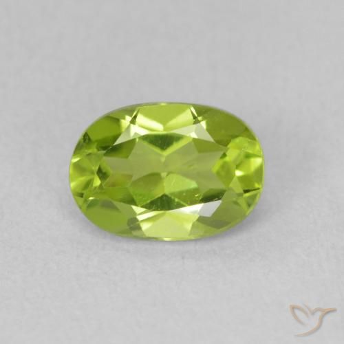 0.95ct 자연스러운 미디엄 그린 감람석, 타원형, VS