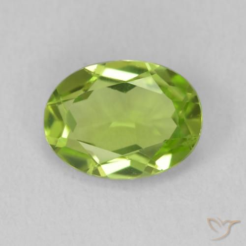 1.18ct 자연스러운 활기찬 녹색 감람석, 타원형, VS