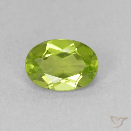 0.92ct 자연스러운 활기찬 녹색 감람석, 타원형, VVS-VS