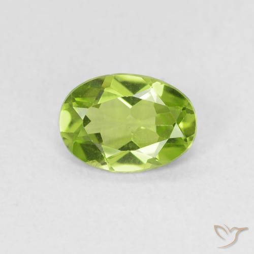 0.73ct 자연스러운 미디엄 그린 감람석, 타원형, VVS