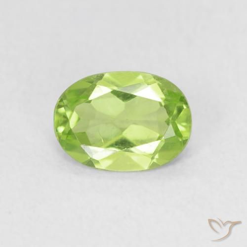 0.78ct 자연스러운 라이트 라이블리 그린 감람석, 타원형, VVS